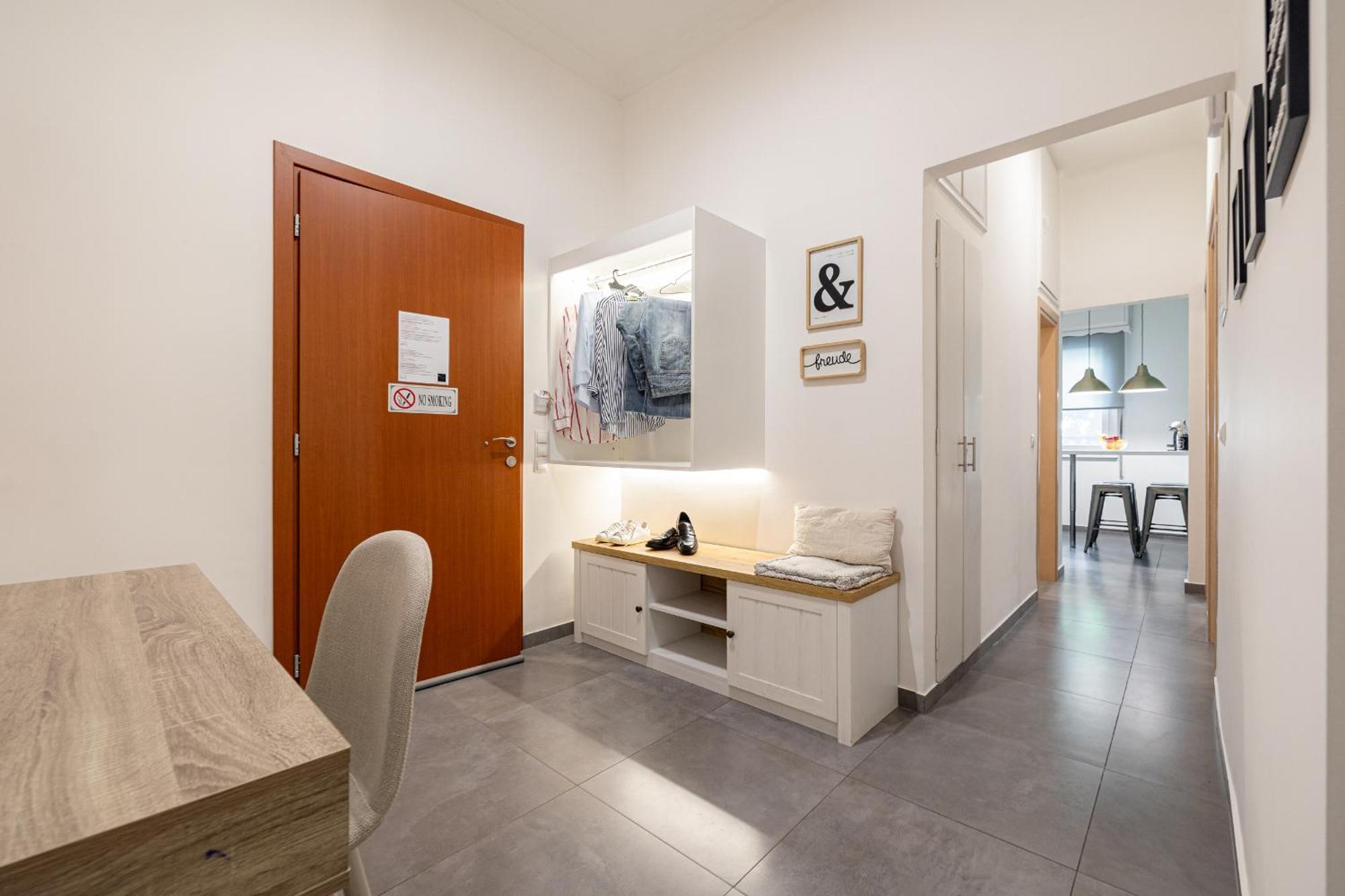 Ports Crossroad C Apartment พีเรียส ภายนอก รูปภาพ