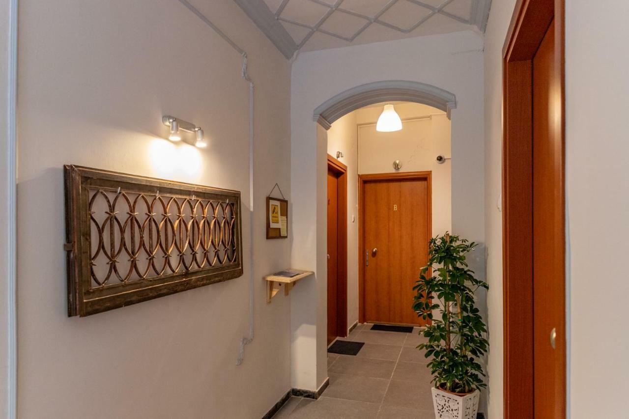 Ports Crossroad C Apartment พีเรียส ภายนอก รูปภาพ